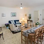 Bella Vista Bed and breakfast 3*