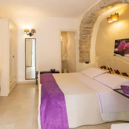 Bella Vista Bed & Breakfast 3*